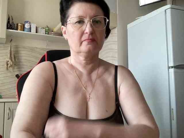 HotMilfPussy webcam