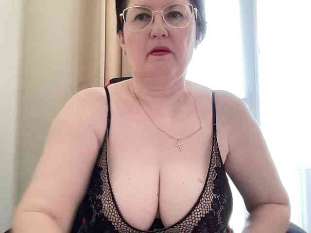 HotMilfPussy webcam