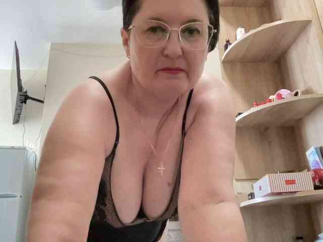 HotMilfPussy webcam