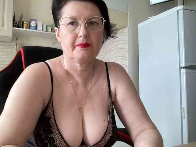HotMilfPussy webcam