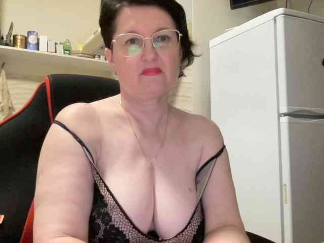HotMilfPussy webcam