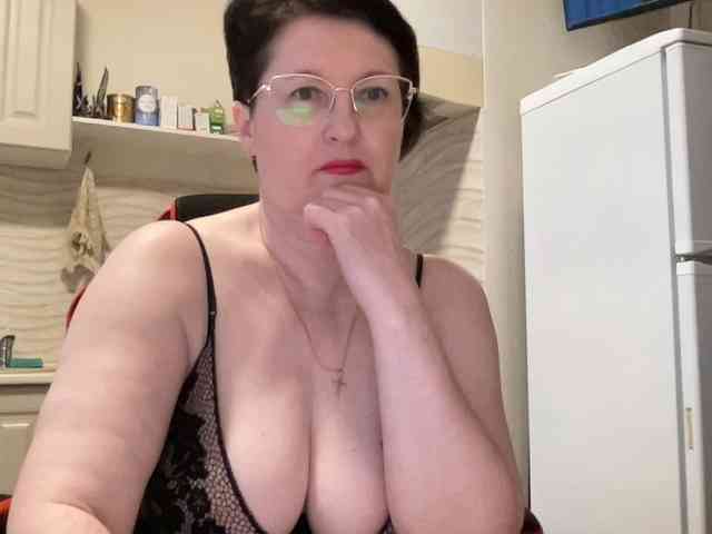 HotMilfPussy webcam