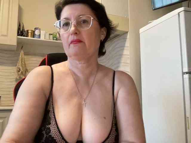 HotMilfPussy webcam