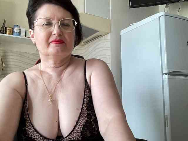HotMilfPussy webcam