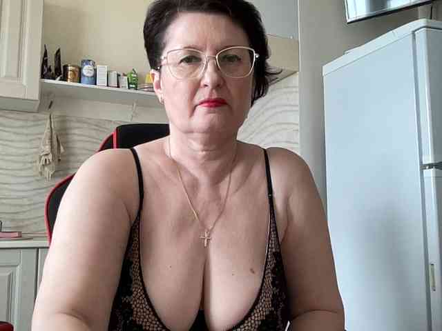 HotMilfPussy webcam