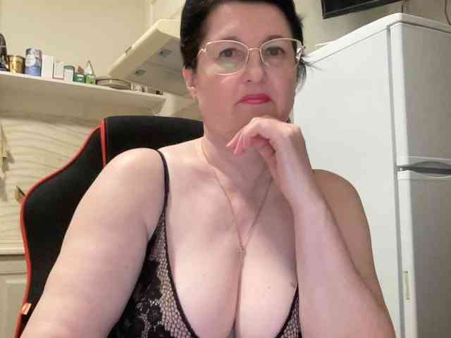 HotMilfPussy webcam