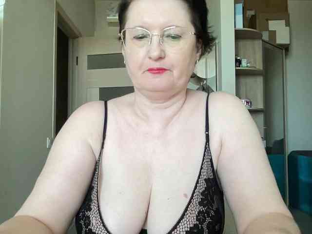 HotMilfPussy webcam