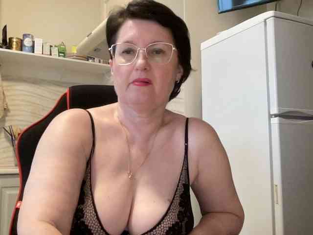 HotMilfPussy webcam