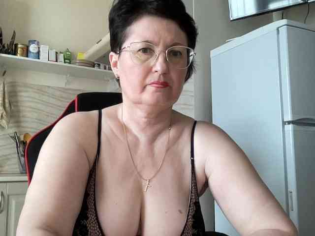 HotMilfPussy webcam