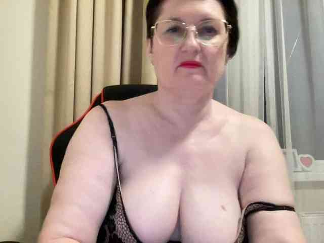 HotMilfPussy webcam