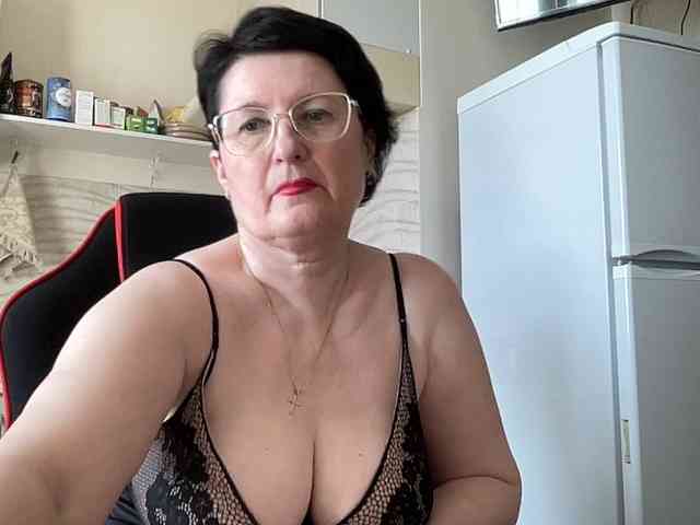 HotMilfPussy webcam