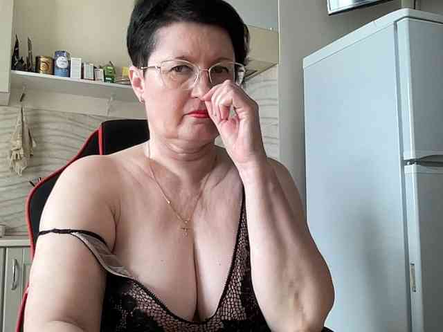 HotMilfPussy webcam
