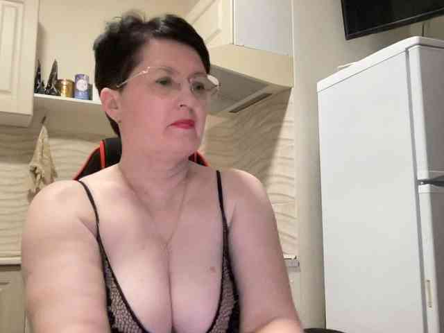 HotMilfPussy webcam