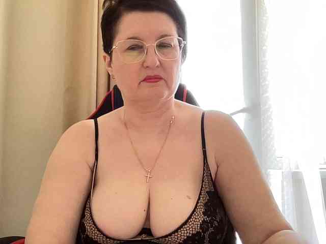 HotMilfPussy webcam