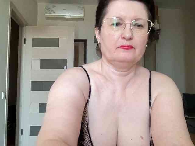HotMilfPussy webcam
