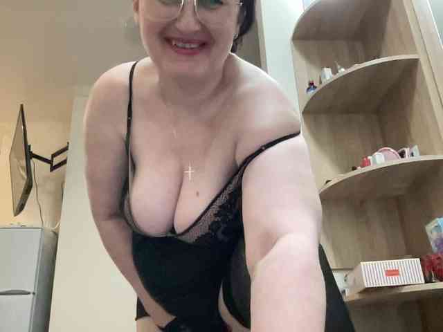 HotMilfPussy webcam