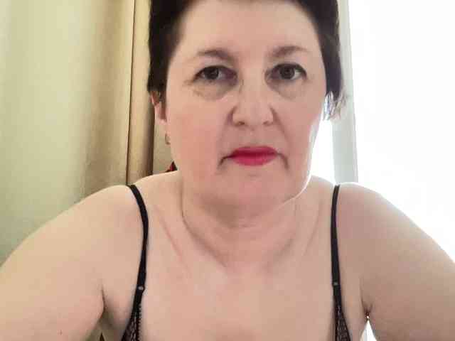 HotMilfPussy webcam