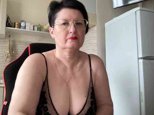 HotMilfPussy webcam
