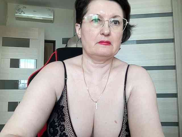 Modella: HotMilfPussy