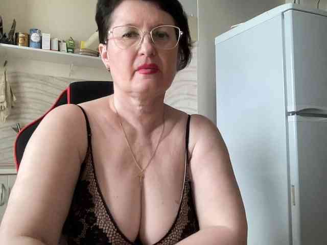 HotMilfPussy webcam