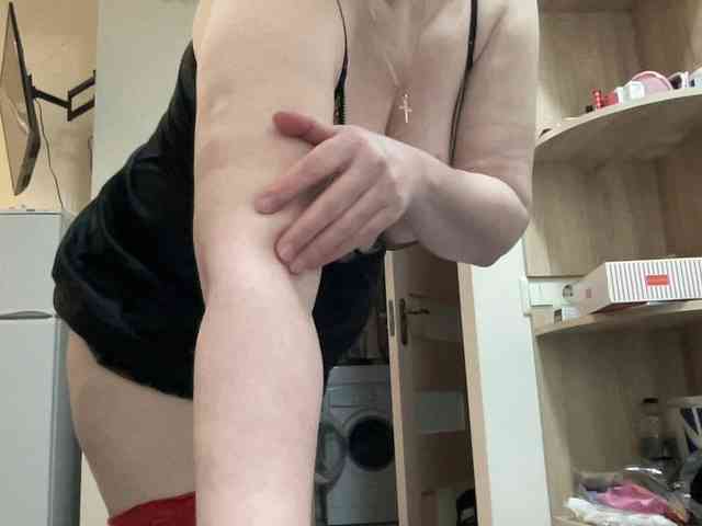 HotMilfPussy webcam