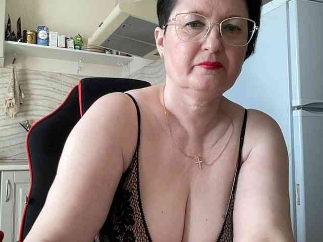 HotMilfPussy webcam