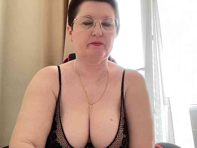 HotMilfPussy webcam