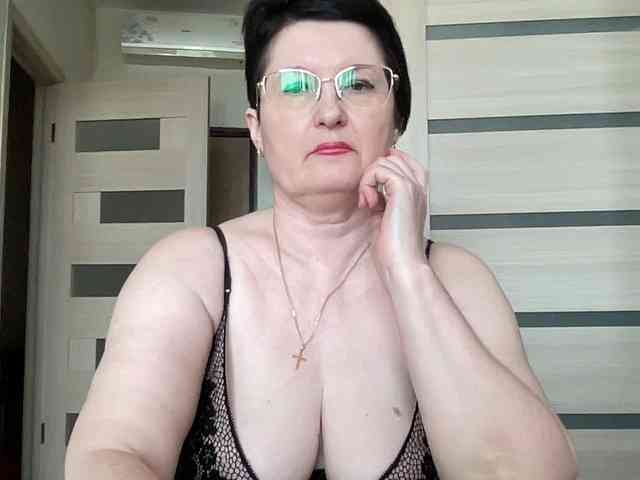 HotMilfPussy webcam