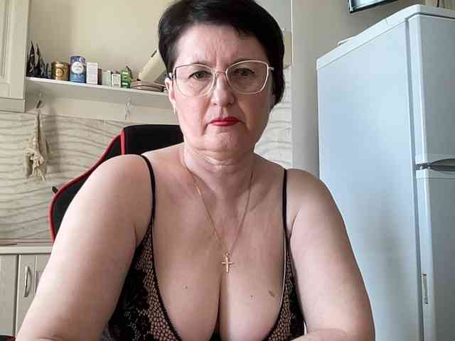 HotMilfPussy webcam