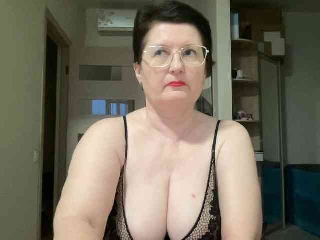 HotMilfPussy webcam