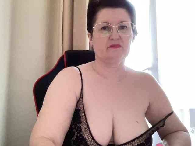 HotMilfPussy Live Webcam on BongaCams