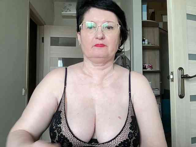 Вебкам-шоу HotMilfPussy