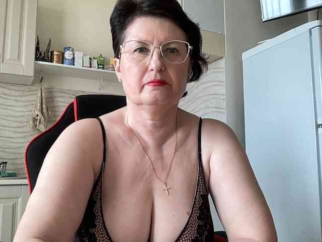 HotMilfPussy webcam