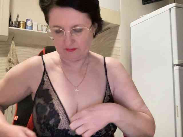 HotMilfPussy webcam