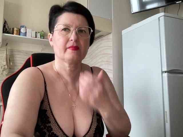 HotMilfPussy webcam