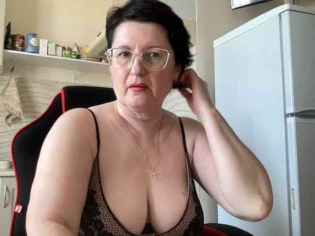 HotMilfPussy webcam