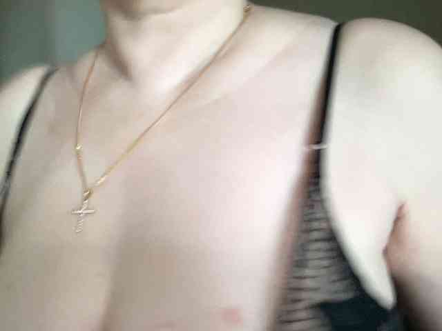 HotMilfPussy webcam