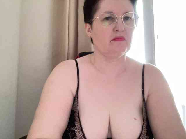 HotMilfPussy webcam
