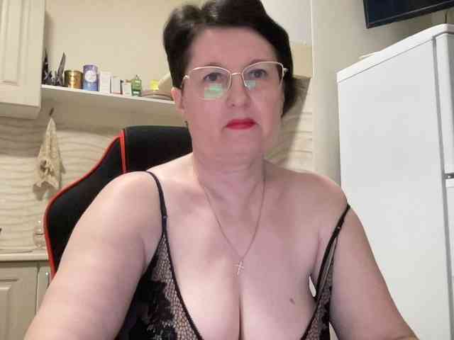 HotMilfPussy webcam