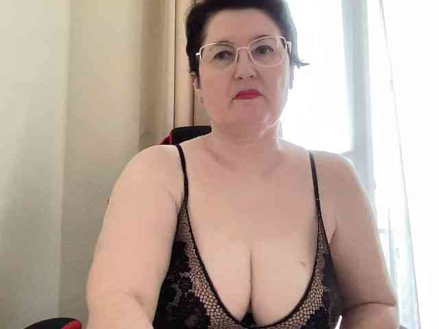 HotMilfPussy webcam