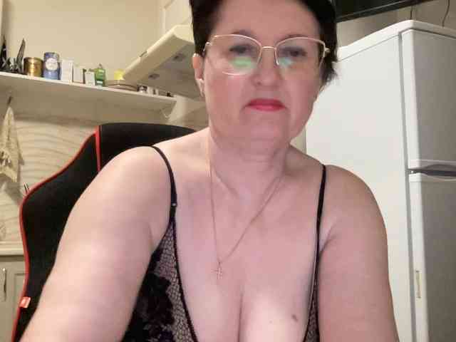 HotMilfPussy webcam