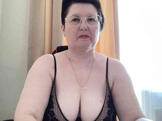 HotMilfPussy webcam