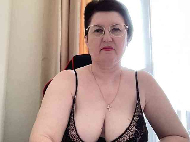 HotMilfPussy webcam