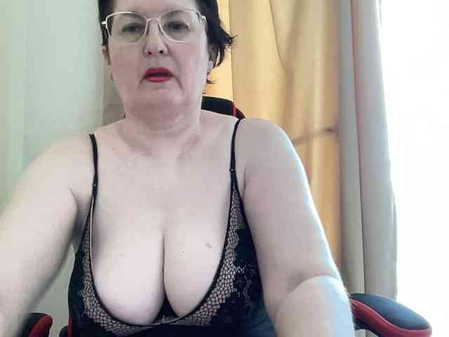 HotMilfPussy webcam