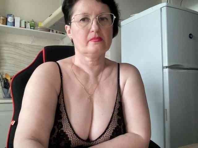 HotMilfPussy webcam