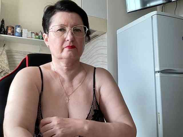 HotMilfPussy webcam
