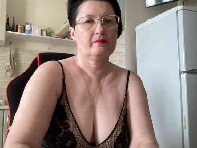 HotMilfPussy webcam