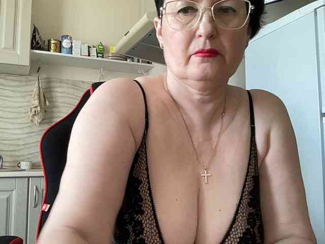 HotMilfPussy webcam