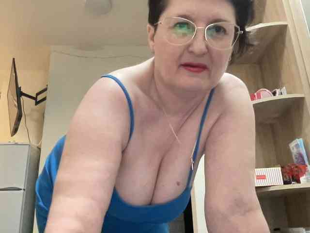 HotMilfPussy webcam