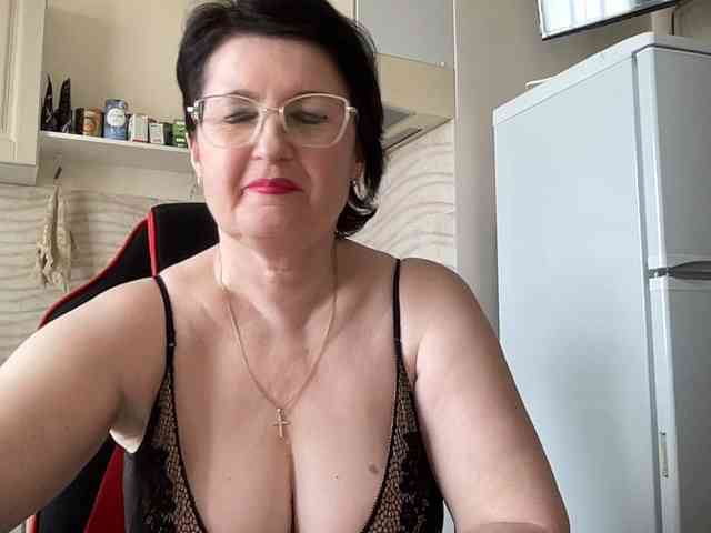 HotMilfPussy webcam
